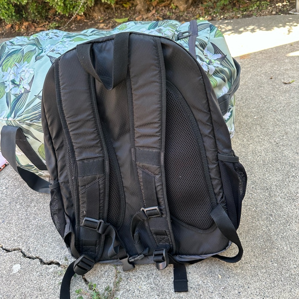 Adidas backpack - Picture 3 of 3